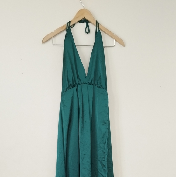 Satin dress with slit - Picture 4 of 8